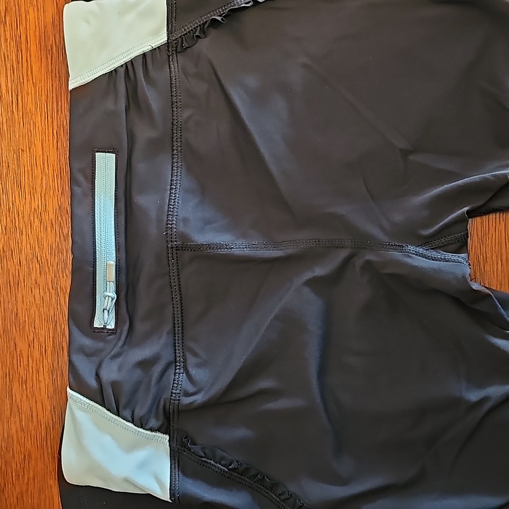 213. Lululemon Fast and Free Crop - Picture 11 of 11
